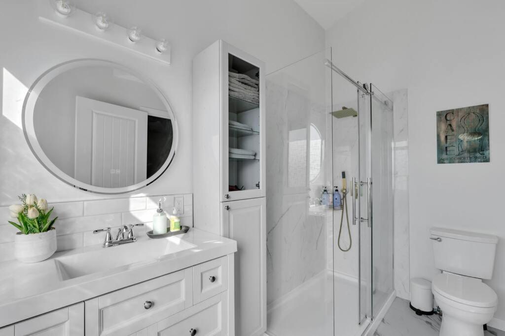 Modernoasis With Ac&Movieroom Close To Downtown15' Banff 60' 卡加利 外观 照片