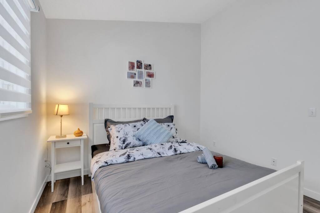 Modernoasis With Ac&Movieroom Close To Downtown15' Banff 60' 卡加利 外观 照片