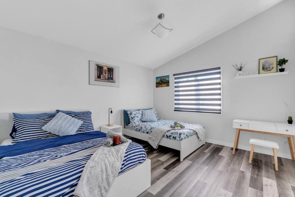 Modernoasis With Ac&Movieroom Close To Downtown15' Banff 60' 卡加利 外观 照片